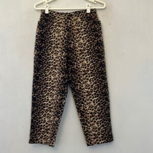 David Paul NY leopard print cropped pants Size 6